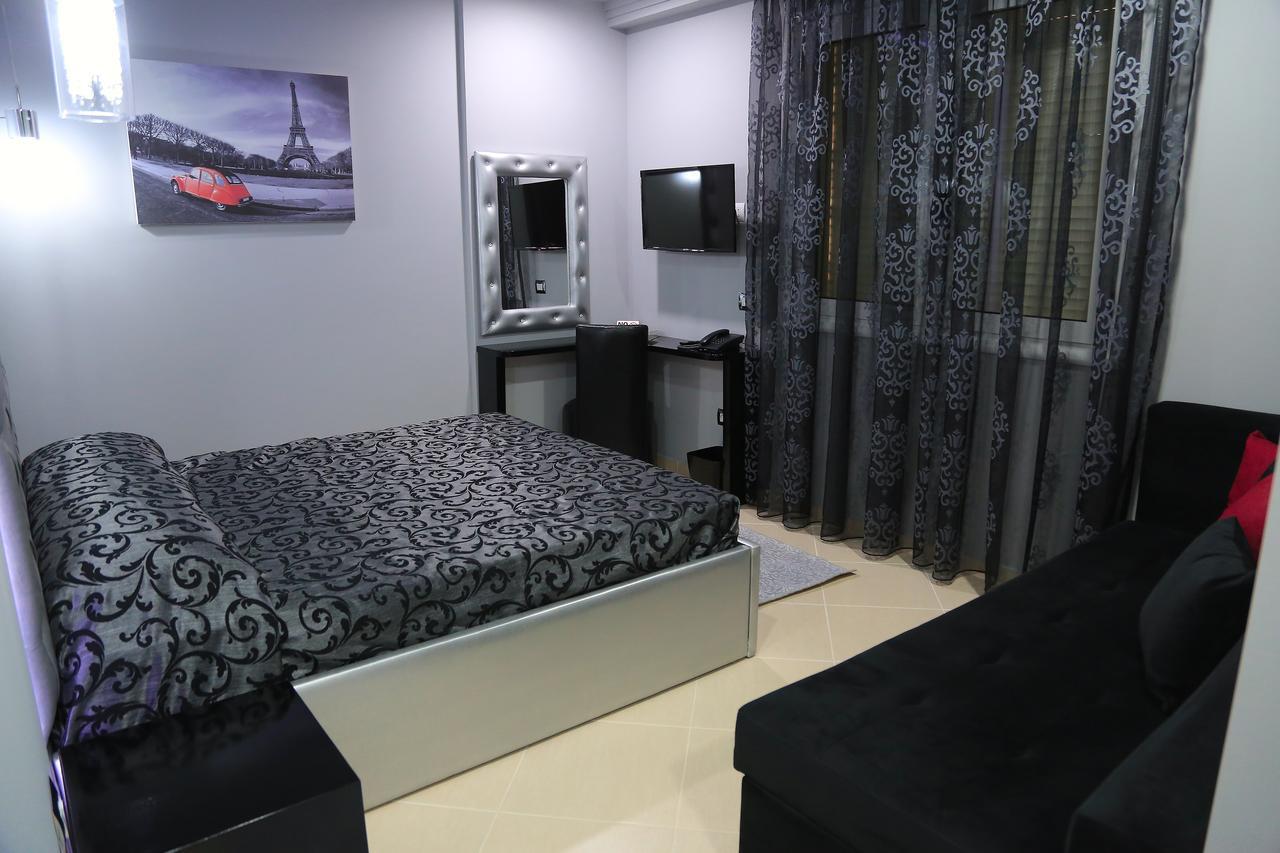 Nomelia Residence B&B Vlorë Esterno foto