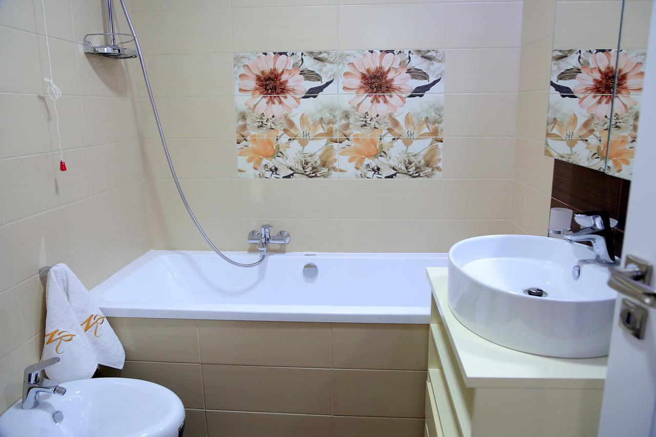 Nomelia Residence B&B Vlorë Esterno foto