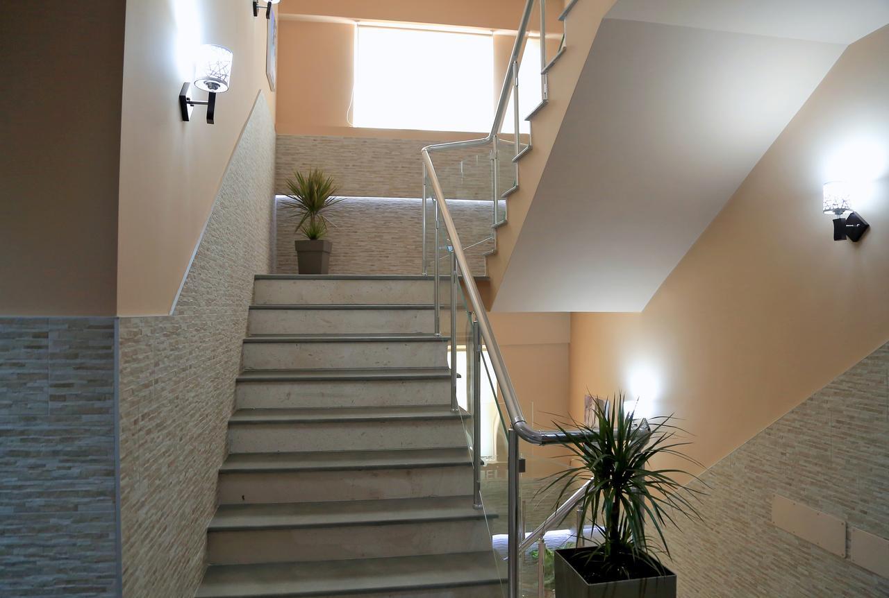 Nomelia Residence B&B Vlorë Esterno foto