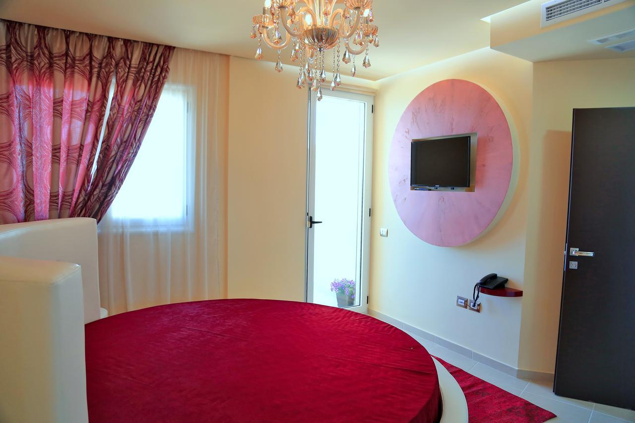 Nomelia Residence B&B Vlorë Esterno foto