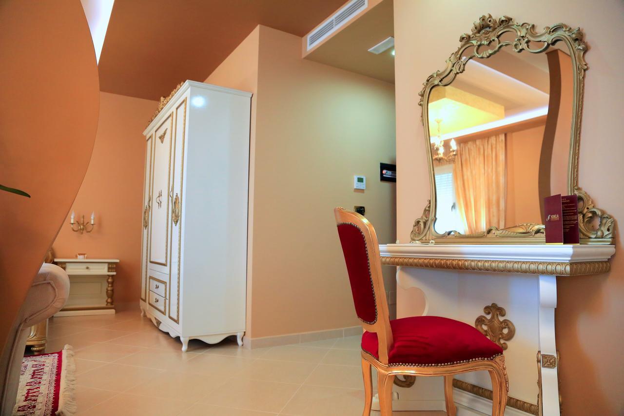 Nomelia Residence B&B Vlorë Esterno foto