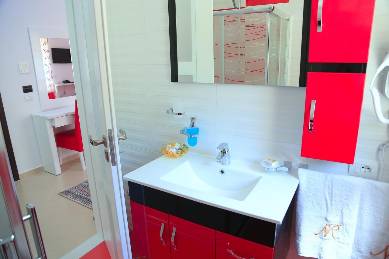 Nomelia Residence B&B Vlorë Esterno foto